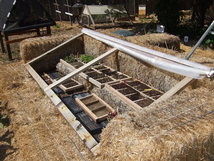 Underground Greenhouse Uses and Benefits • Insteading